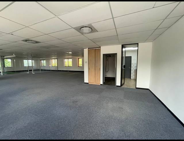 291.80M² OFFICE TO LET IN BRYANSTON